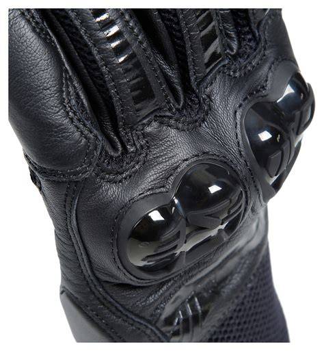 guanti-dainese-scheletro-protezione