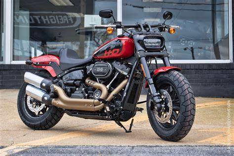 Fat Bob 114 immagini guida strada