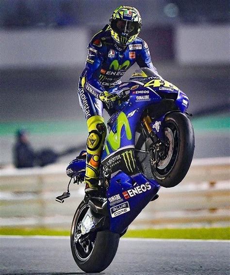 Luciano Airoldi in azione su una moto da corsa