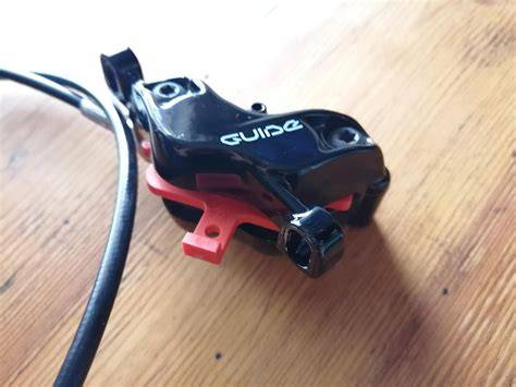 schema differenze pompe sram guide r
