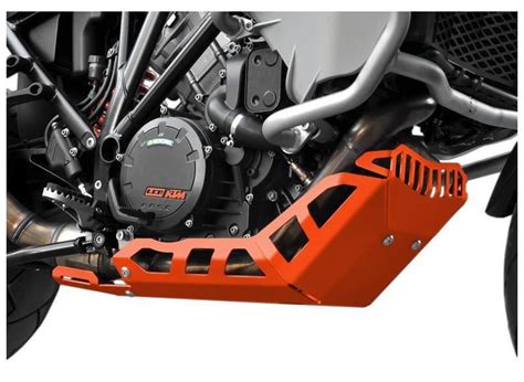 Dettaglio del paramotore in alluminio della KTM 1290 SUPER ADVENTURE S