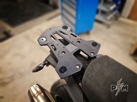 Schema dei distanziali per la rimozione delle maniglie passeggero sulla KTM 1290 SUPER ADVENTURE S