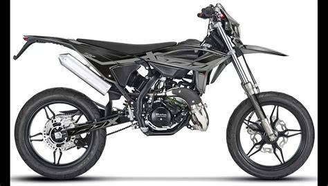 RR Motard 50 dettaglio telaio e scarico