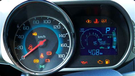 Cruscotto moto con spie accese