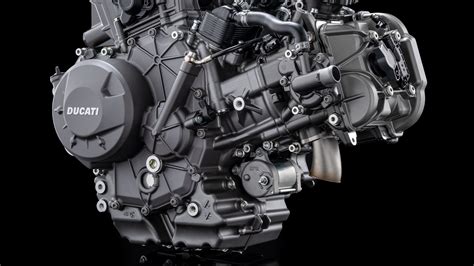 Dettaglio del motore bicilindrico della Kawasaki Ninja 650