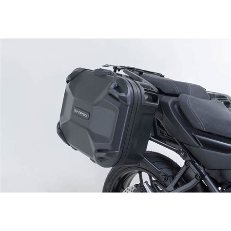 Installazione valigie laterali SW-Motech su Yamaha Tracer 900