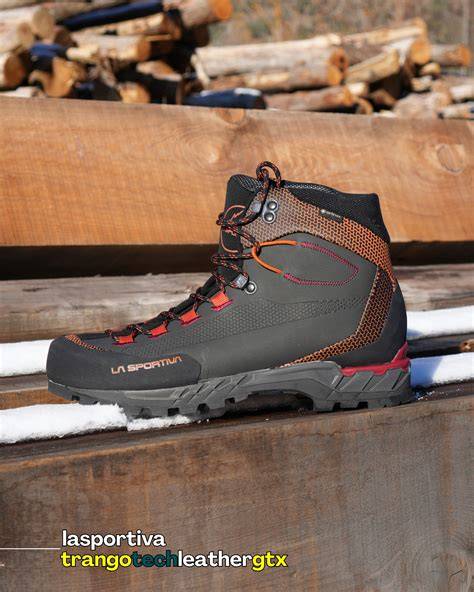 Immagine evidenziando impermeabilità Gore-Tex e suola