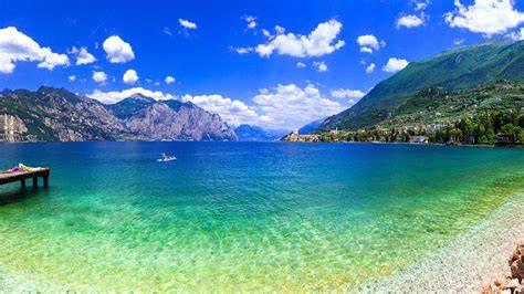 Panorama Lago di Garda dai crinali