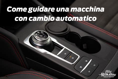 Immagine di curve di montagna e cambio automatico