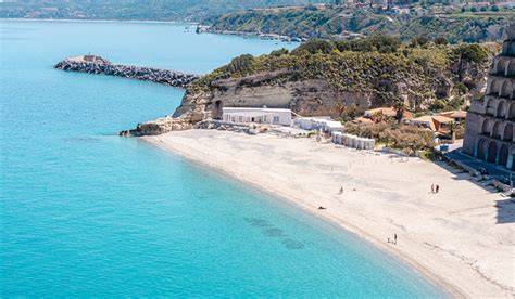 spiaggia Roccette la Rotonda struttura turistica