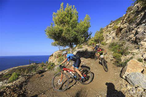 immagine: percorso e paesaggio MTB Capoliveri
