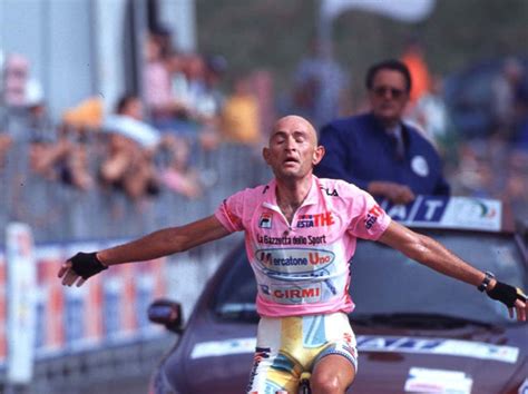 La maglia rosa e gialla di Marco Pantani