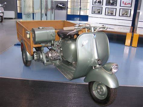 Ape Piaggio storia veicolo tre ruote