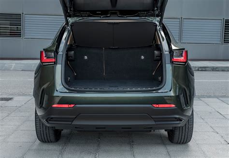 Bagagliaio Lexus NX 450h+