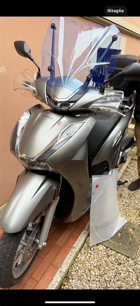 Parabrezza cupolino Honda SH 300 configurazione
