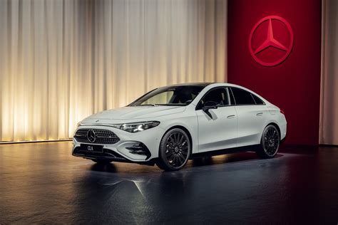 Mercedes-Benz CLA 200 Hybrid