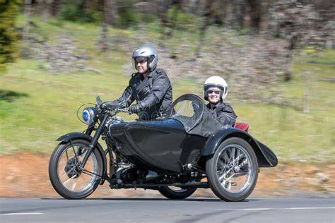 immagine di motocicletta BSA con sidecar storico