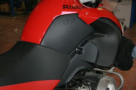 BMW GS 1200 Adventure con pellicola effetto carbonio