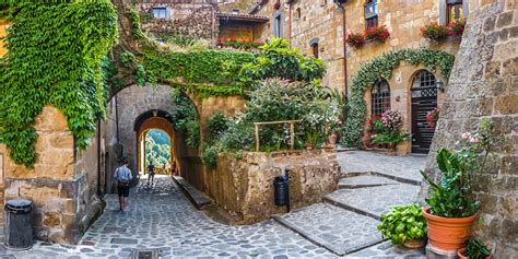 Giro d'Italia passerella borghi e paesaggi