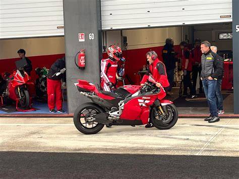 Barcellona test Ducati 850 confronto velocità