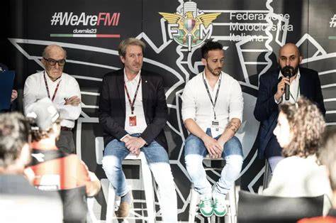 spot FMI con Andrea Dovizioso (didascalia promozionale)