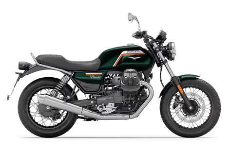Moto Guzzi V7 Special in un contesto urbano