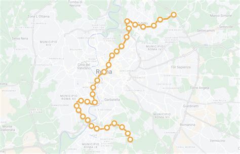 Mappa che mostra le fermate di autobus e treno vicino a Via Petraro