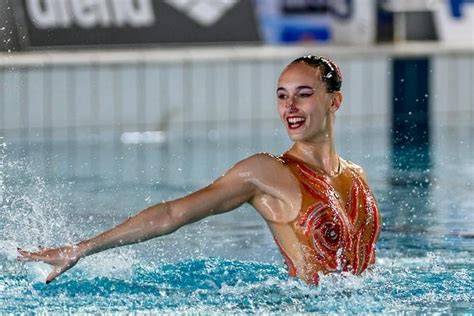 Nuoto nuoto artistico canottaggio