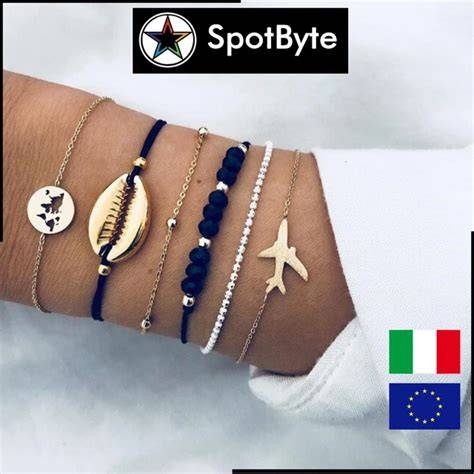 Immagine: bracciali con simboli e motivi motociclisti