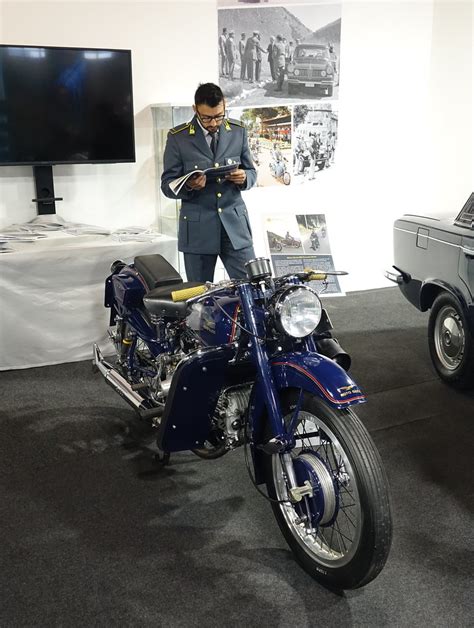Moto Guzzi Falcone Guardia di Finanza