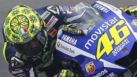 Valentino Rossi in sella alla sua Yamaha M1