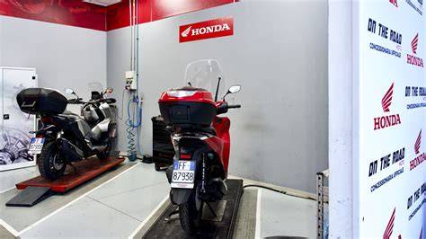 Officina Honda Chiavari esterno e segnaletica