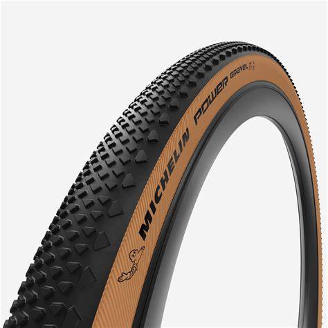 gravel bike su asfalto con pneumatici stretti