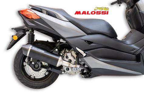Yamaha XMAX 125 con marmitta Malossi RX Black