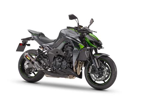 Kawasaki Z1000 R Edition in curva