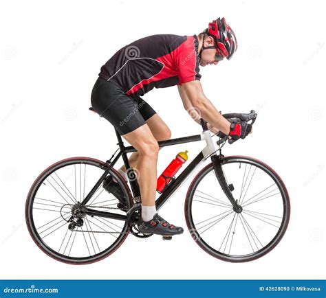 Ciclista che esegue una manovra tecnica in bicicletta