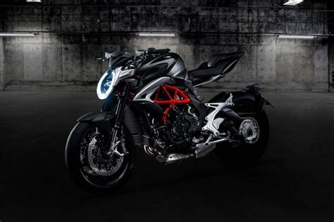 MV Agusta Brutale 800 front view