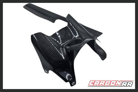 Sistemazione integrata rail in carbonio e side wings per flusso d'aria