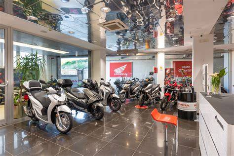 Concessionaria Honda Salerno showroom