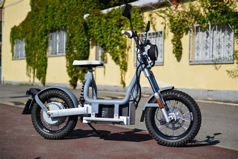 Scooter elettrico 3000W vista laterale