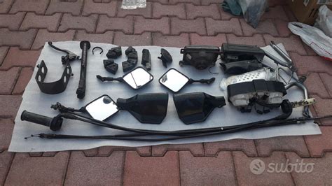 Parti di ricambio per moto in alluminio e plastica