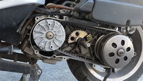 Variatore scooter con pulegge e rulli