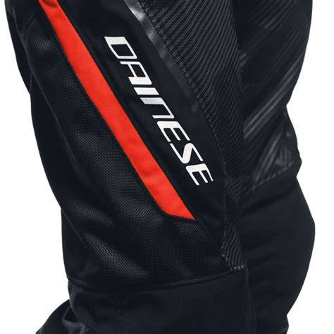 tessuto tecnico e protezioni Dainese