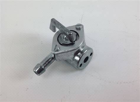 rubinetto serbatoio scooter Burgman accesso sotto serbatoio