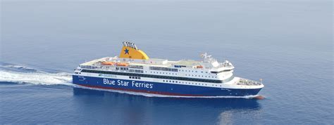 Vista esterna del traghetto Blue Star Patmos in mare