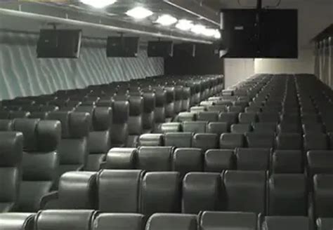 Schema della disposizione dei ponti del traghetto Blue Star Patmos