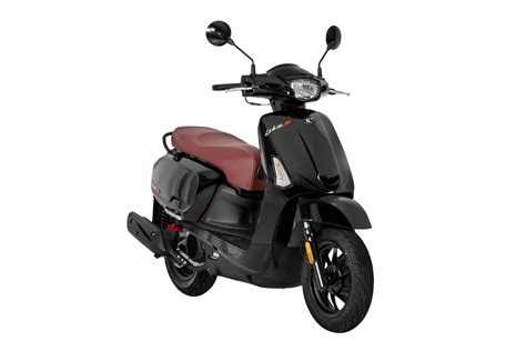 Kymco Like 150 in un contesto urbano