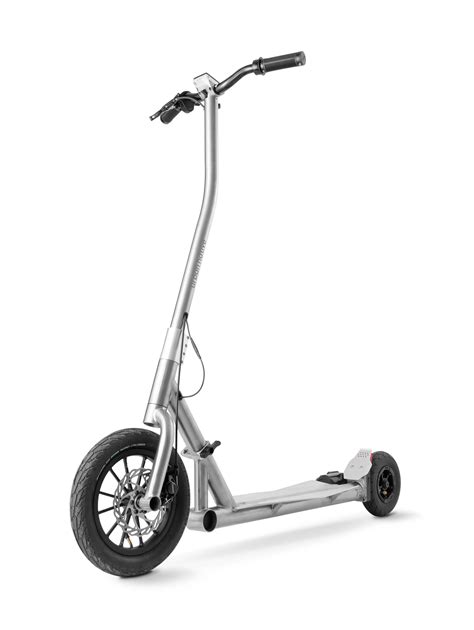 infield image of urban scooter lineup