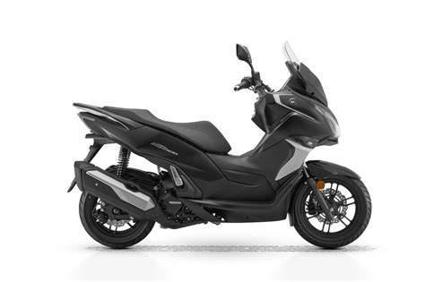 scheda tecnica scooter 125 300 550