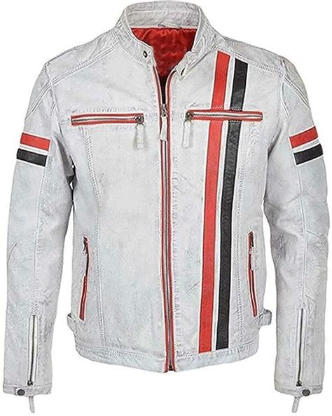 Motociclista con giacca da moto in pelle